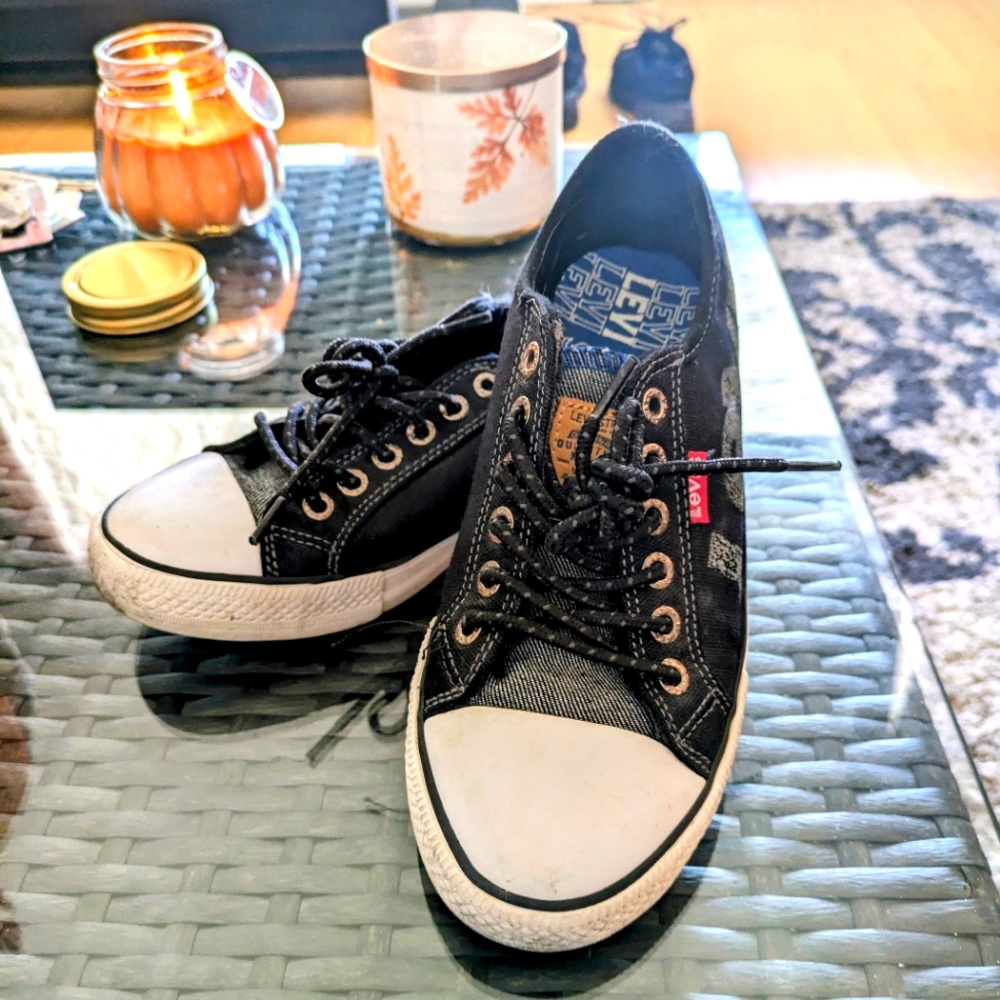 Youth Levi Shoes